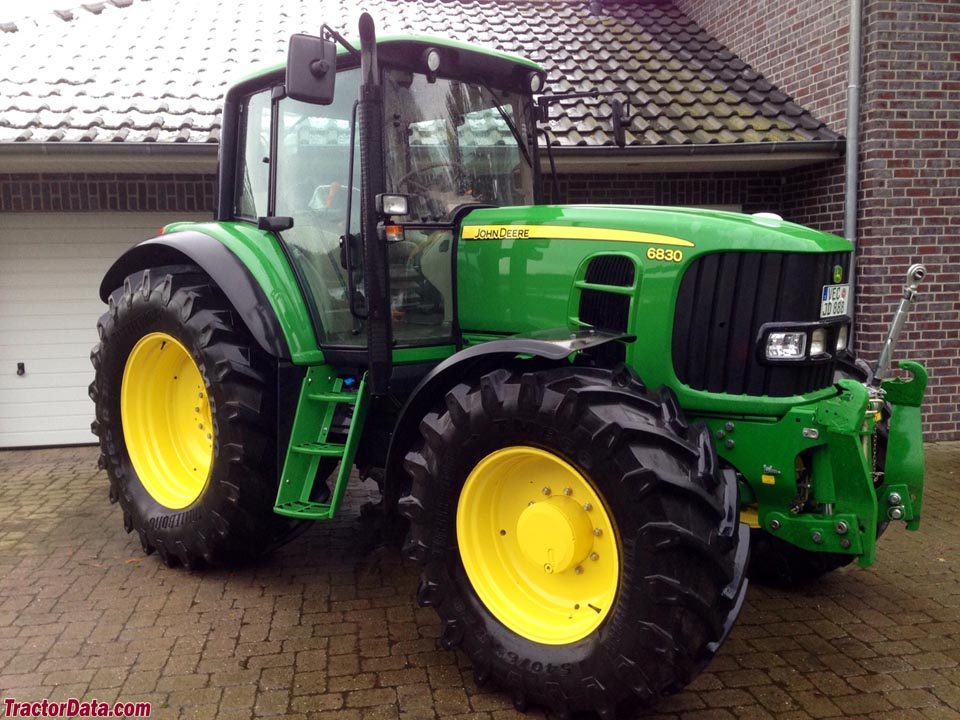 TRACTOR AGRICOLA MARCA JOHN DEERE MODELO 6830, 5.330 HORAS.
